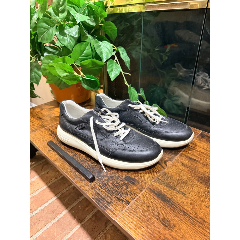 Ecco Soft 7 Sneaker Womens Black Leather Extra Wide 9